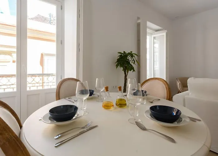 Sh La Casa Del Loro. Amplio Apartamento. דירה *