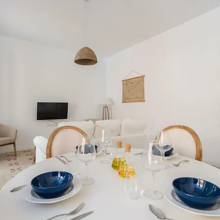 Simplyhosted La Casa Del Loro Apartment Cadiz