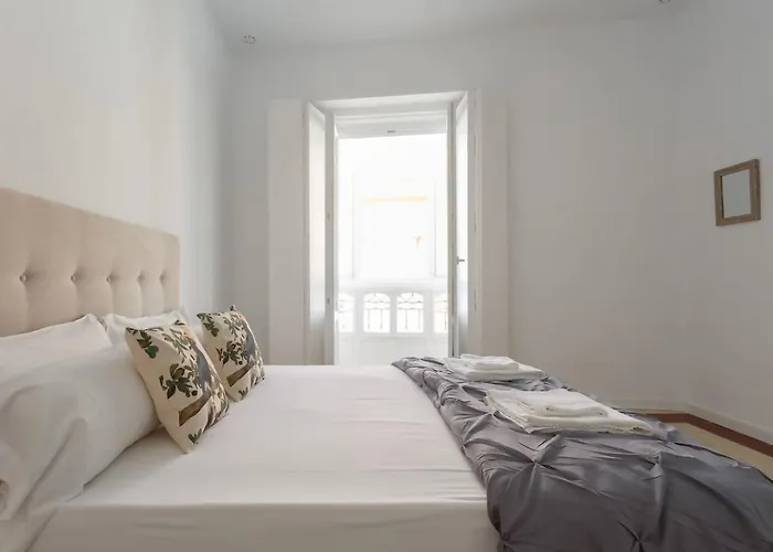 Sh La Casa Del Loro. Amplio Apartamento. *